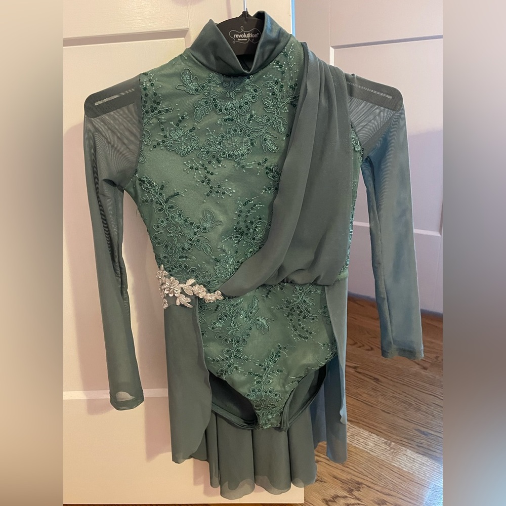 Weissman lyrical costume
